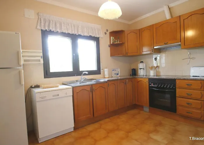 Lyna Villa